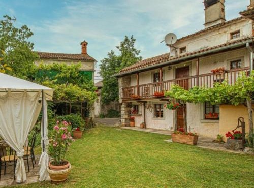 Holiday house Luin in Kras