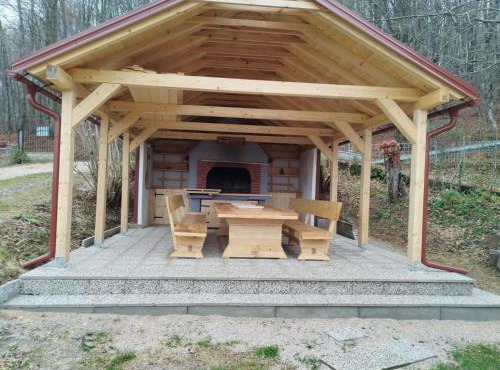 Holiday House Trnovac