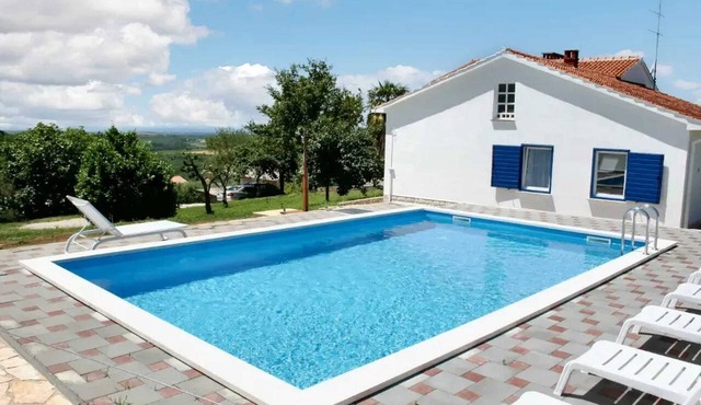 Homerez - Villa in Buje