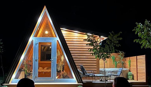Honey Glamping Resort with jacuzzi in Tomislavgrad