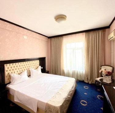 Hotel Ambasador in Miroslava