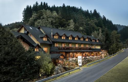 Hotel in restavracija Pod Roglo in Zrece