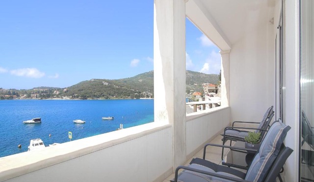 Hotel M Apartment #3- Sea View, Breakfast & Free Garage Parking in Zaton
