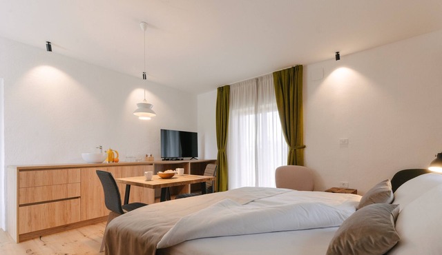 Hotel Pira - Studio Superior in Cerknica