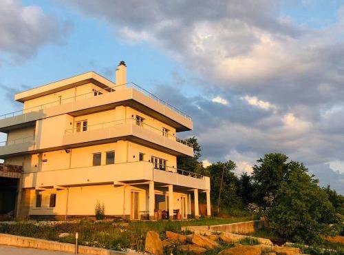 HOTEL Pyramid Lodge in Visoko