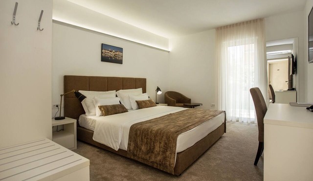 Hotel Rotondo in Seget