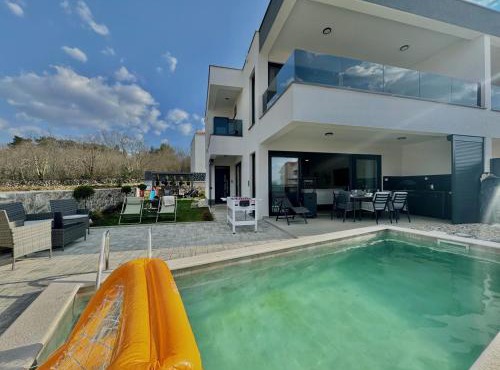 Infinity Haven Residence with Private Pool