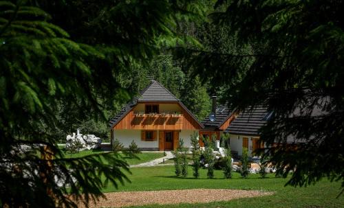 JULIAN VILLAGE LEPENA in Soča