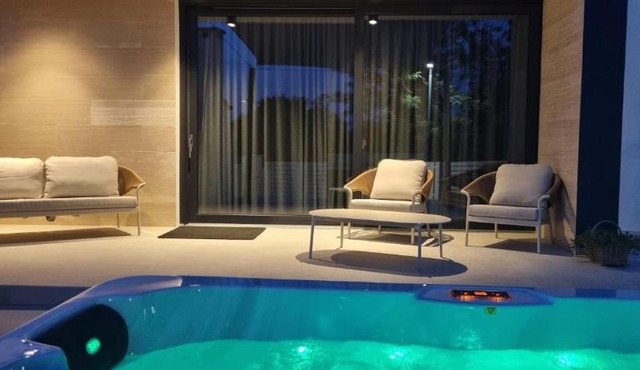 K&M holiday home by Pag tours