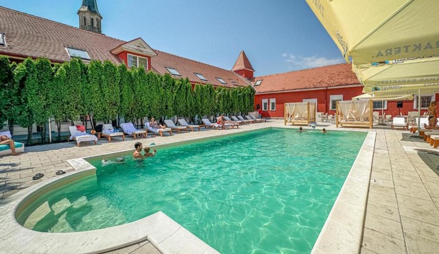 Kaštel Ečka in Ečka