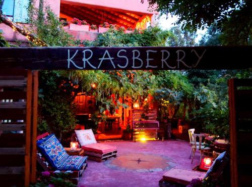 Krasberry Ježev brlog in Komen