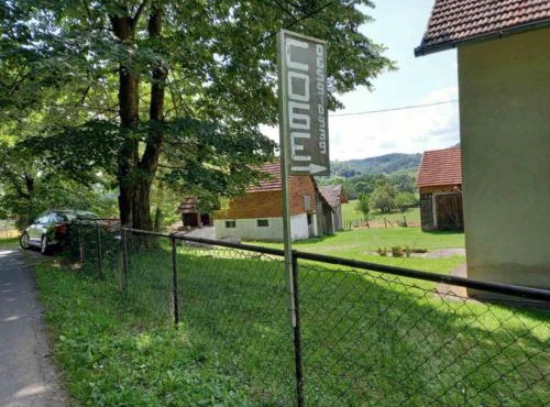 Kuća Knežević in Mlječanica