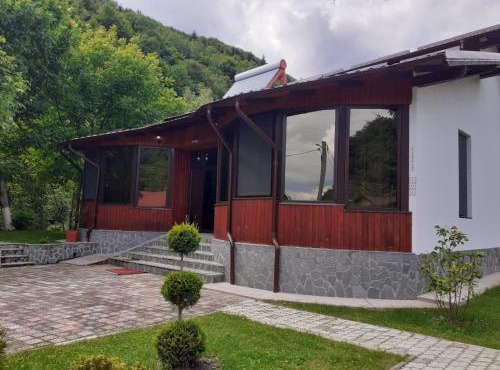 La Păstrăvărie ,Casa Iov, in Moroeni