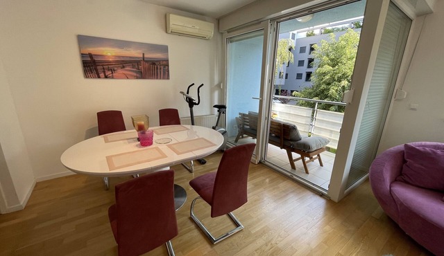 Large Modern 75m2 Flat and Free Parking in Zagreb