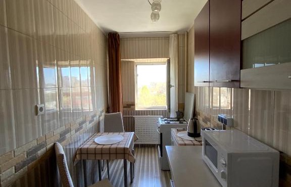 Les Garçons I Adi - Spacious View Studio near Metro in Bucharest