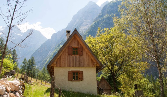 Little cottage Viharnik with mountain views in Soca