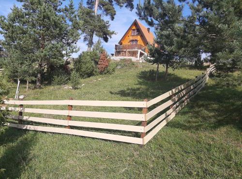 Ljeljen koliba in Sokolac