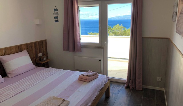 LOVE Cozy studio with a great sunset/sea view away from the crowds