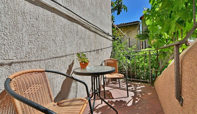 Lovely apartment for 3 guests with A/C, WIFI, TV and terrace in Rijeka