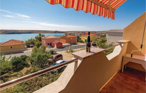Lovely Apartment In Dinjiska With House Sea View