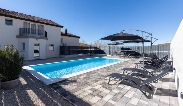 Lovely home in Imotski