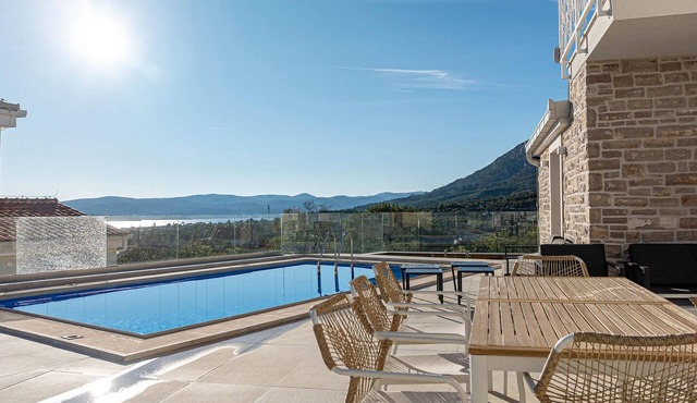 Lovely home in Stankovic in Stankovic