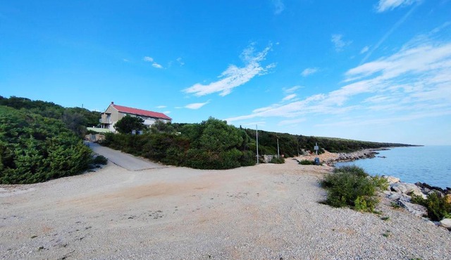 Lun Si-Mone House on the Sea and Beach