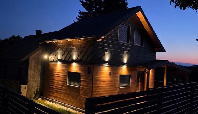 Luni Stay - Jacuzzi, Sauna & Nature Escape in Jastrebarsko