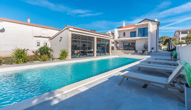 Luxurious home in Biograd na Moru with sauna