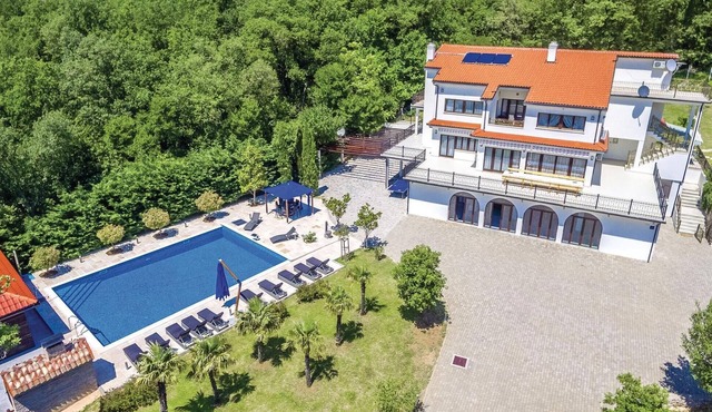 Luxurious home in Bribir