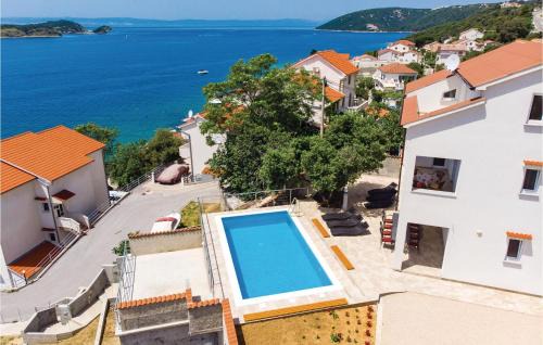 Luxurious Home In Supertarska Draga in Supetarska Draga