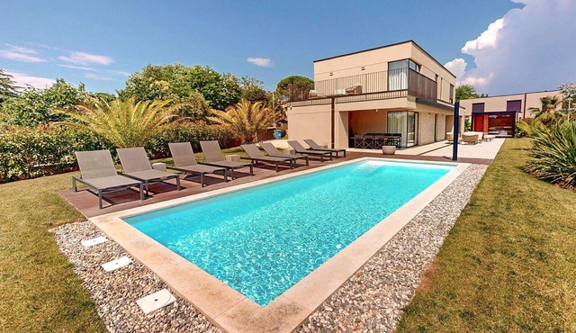 Luxurious home in Kastelir with sauna in Kastelir