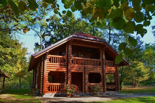 Luxury Chalet at Podlipje Estate in Tešanovci