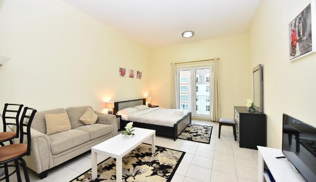 Luxury Escapes - Budget Studio with Garden Views near Metro - MED64 DG in Dubai