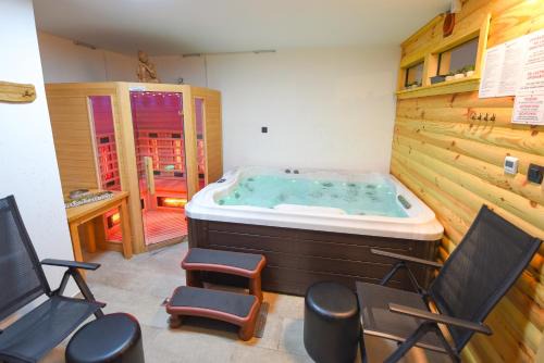 Luxury Log House in Brezice