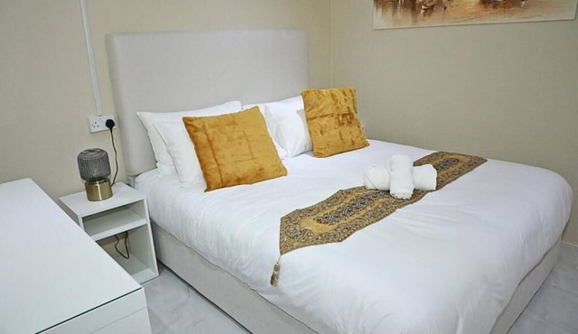 Luxury Premium Desert Camp Deluxe Room in Al Awir