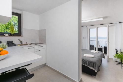 Luxury Seaview Apartment in Juraši