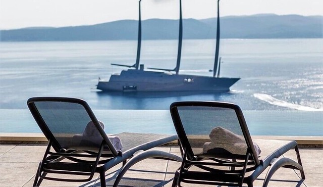 Luxury Villa Brela 2 with private pool, private parking, children are welcomed, pets are allowed in Brela, Croatia in Brela