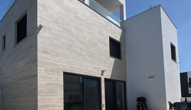 Luxury Villa in Mandre, Croatia, for 6–8 people, with a pool, ocean view, and rooftop terrace