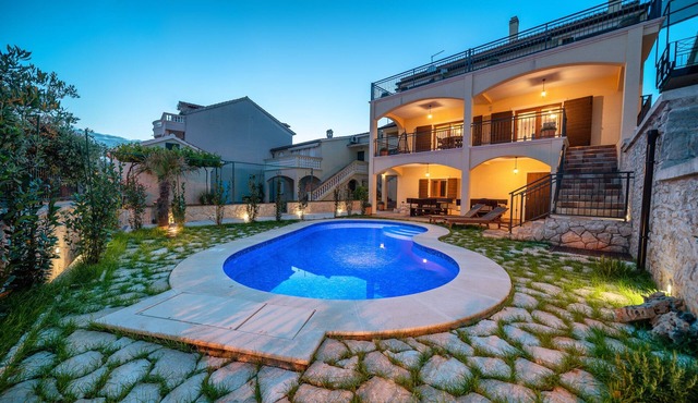 Luxury Villa Nomad in center of Vodice, enjoy a private pool and unique design