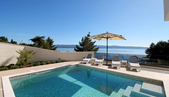 Luxury Villa Offering Calm Atmosphere