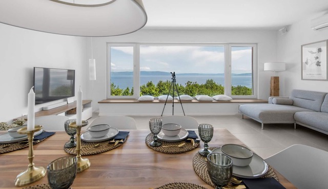 Luxury Villa Pure White with Pool in Rabac