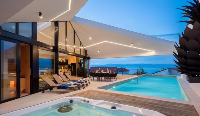 Luxury Villa Sandorin Sutivan with Heated Pool, Jacuzzi & Sauna