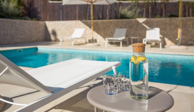 Luxury Villa Symphony with private heated pool by the sea on Brac Island - Milna - Duboka bay