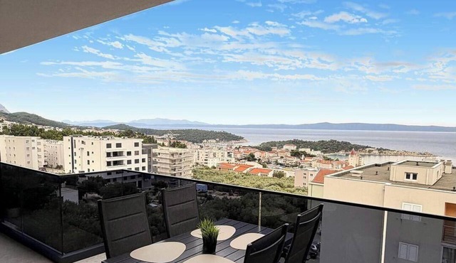 Marestina · Top-floor two bedroom full sea-view apartment, Makarska in Makarska