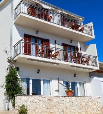 Matea Apartments Milna