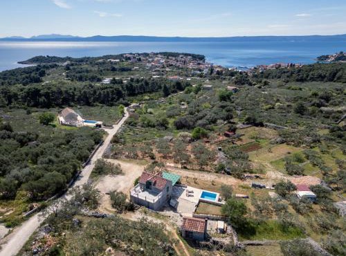 Megi Sea & Country House