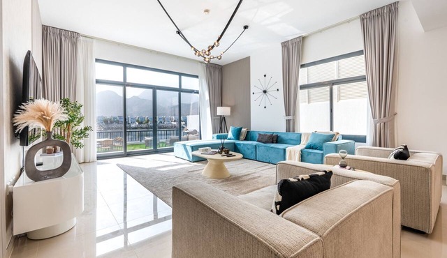 Modern 4BR Plus Assistant and Driver's Room with Sea and Mountain Views, BBQ, Spacious Garden in Fujairah