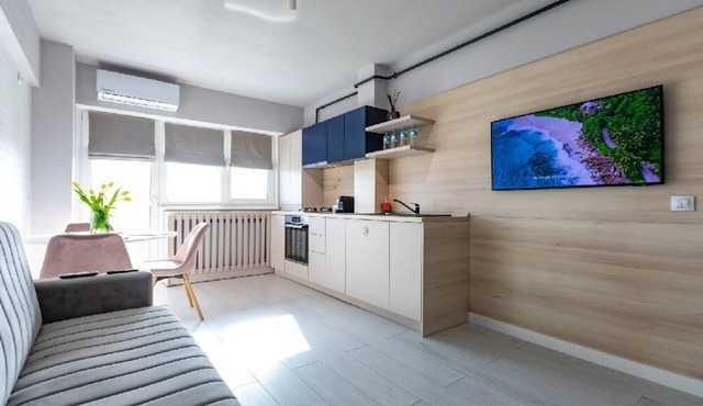 Modern&Cozy in Bacau *Wi‑Fi, AC, Smart TV, Free Parking in Bacău