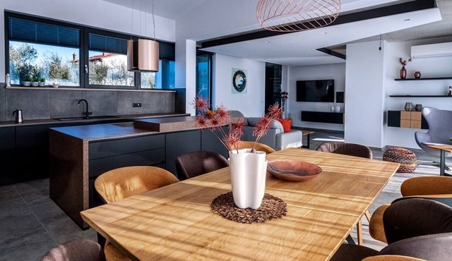 Modern luxury Villa in Rakalj, 8 person, pool, peace, relaxation